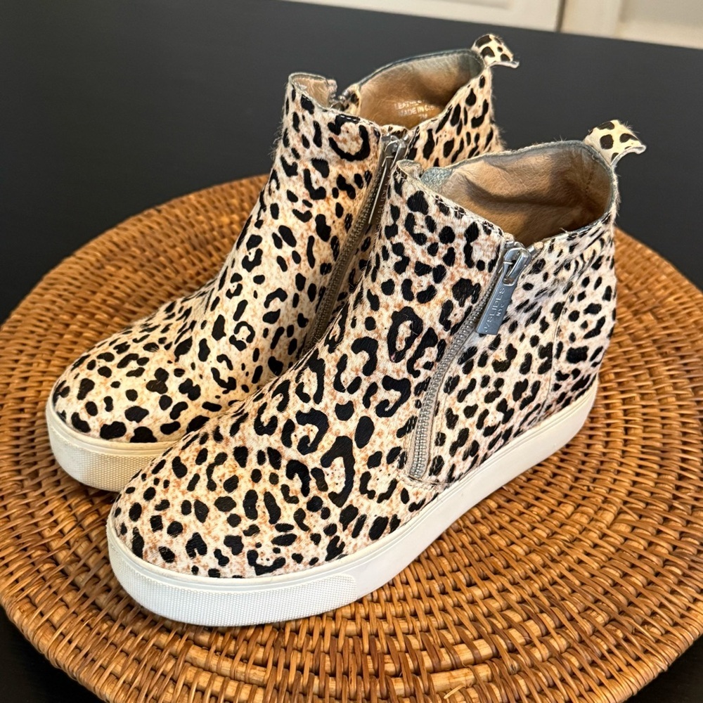 J/Slides Leopard Print high top shoes‎